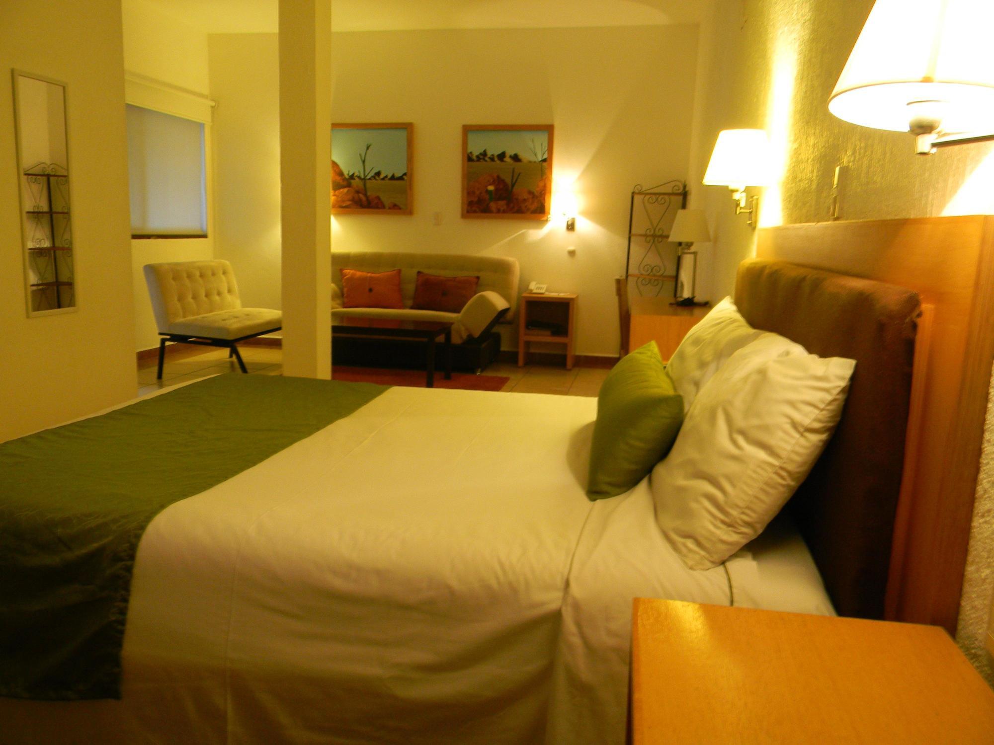 Hotel Quinta Lucca Querétaro Zewnętrze zdjęcie