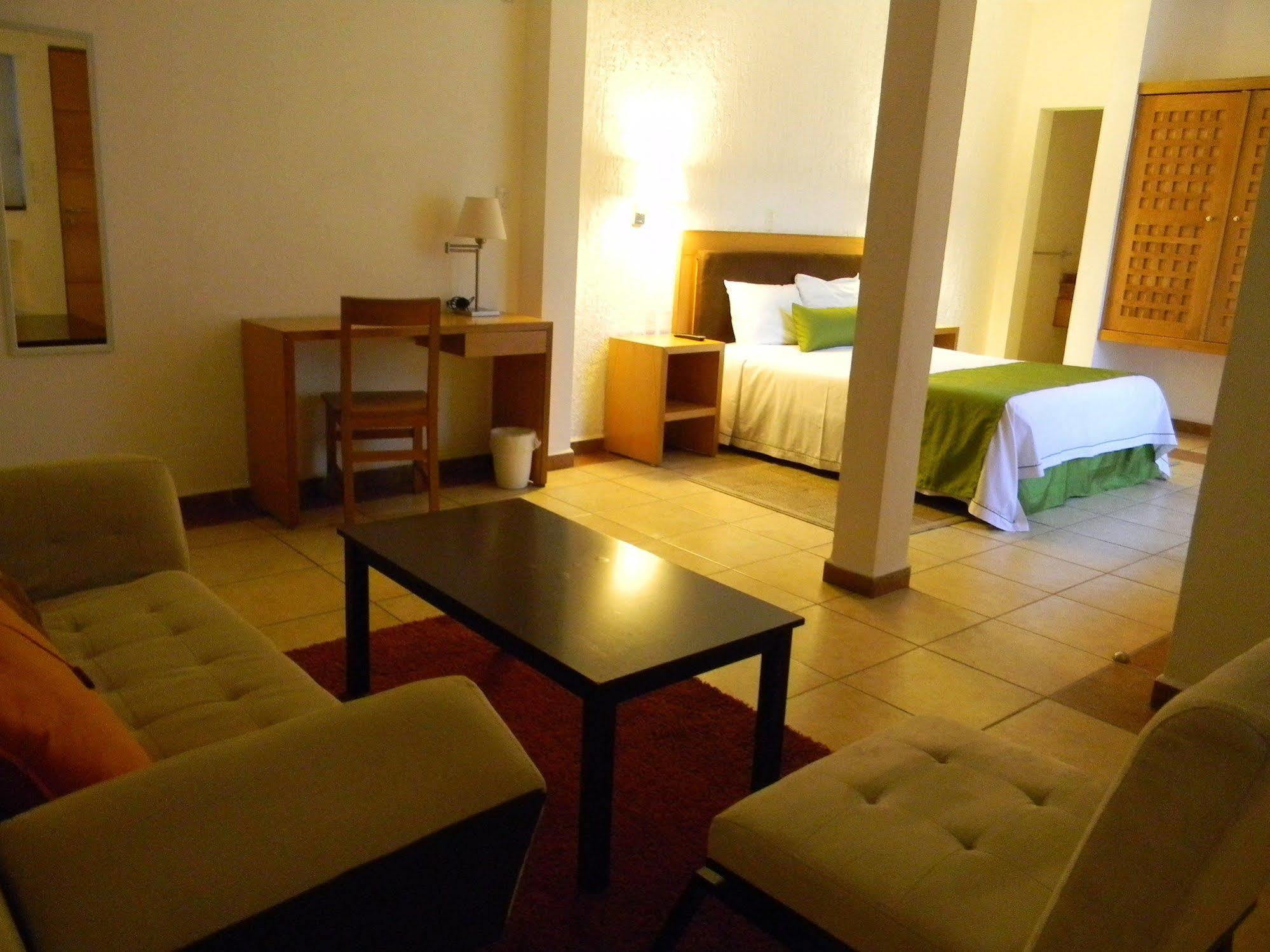 Hotel Quinta Lucca Querétaro Zewnętrze zdjęcie